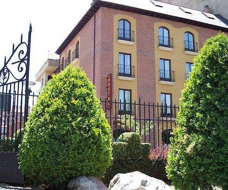 Hostal Quevedo ليون المظهر الخارجي الصورة