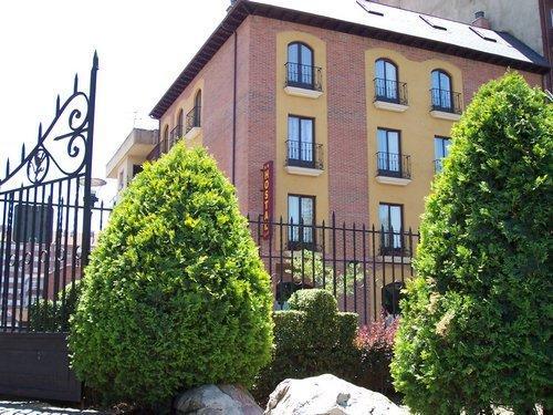 Hostal Quevedo ليون المظهر الخارجي الصورة